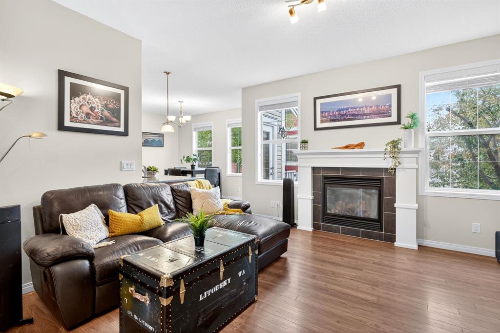 Picture for 2002, 1001 8 Street NW