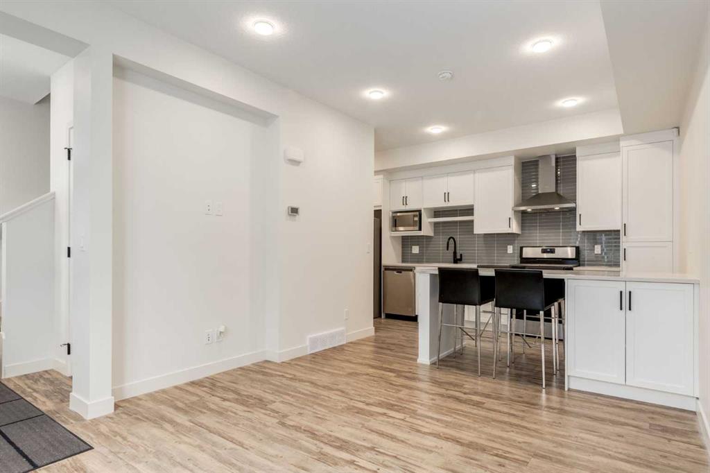 Picture for 3208, 100 Walgrove Court SE