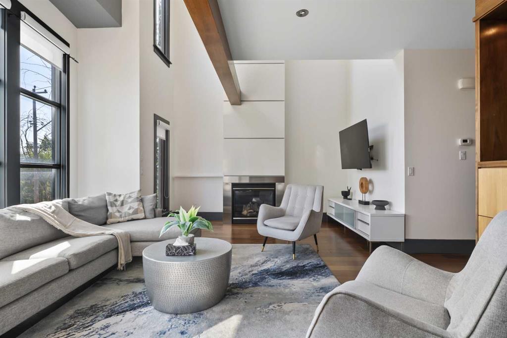 Picture for 2217 17 Street SW