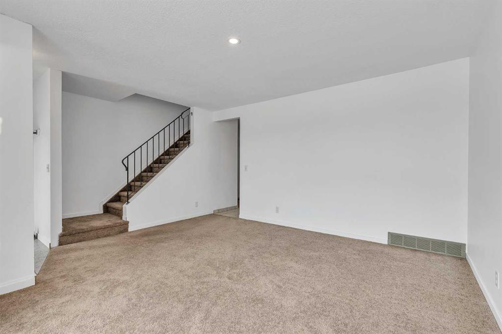 Picture for 318 Marlborough Way NE