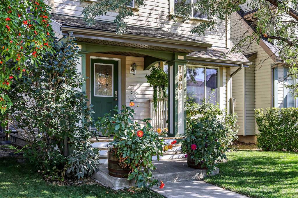 Picture for 180 Copperfield Rise SE