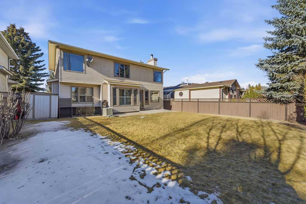 Picture for 2108 Douglasbank Crescent SE