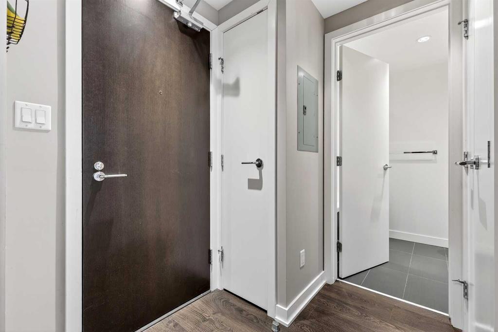 Picture for 910, 626 14 Avenue SW