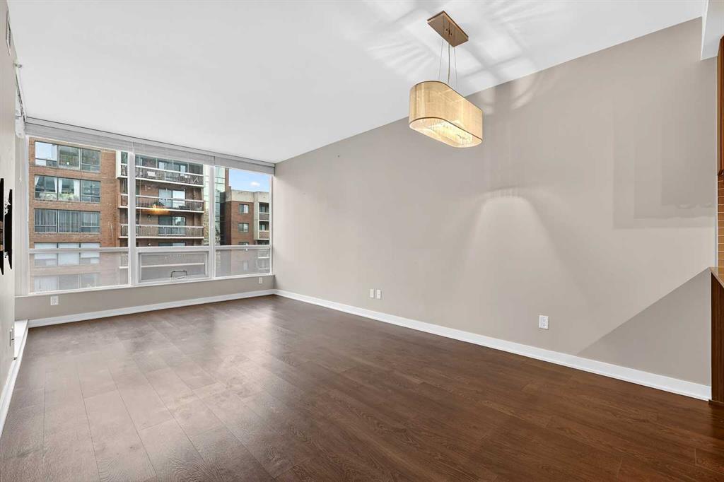 Picture for 910, 626 14 Avenue SW