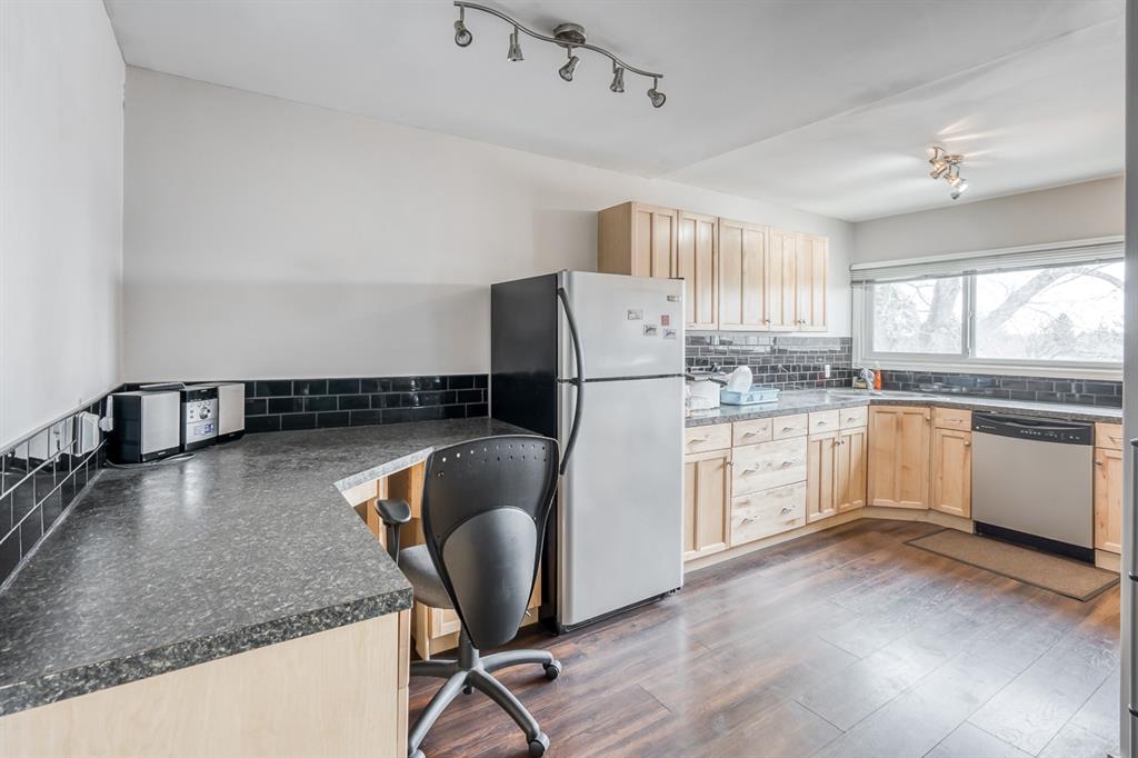 Picture for 210, 8231 Elbow Drive SW