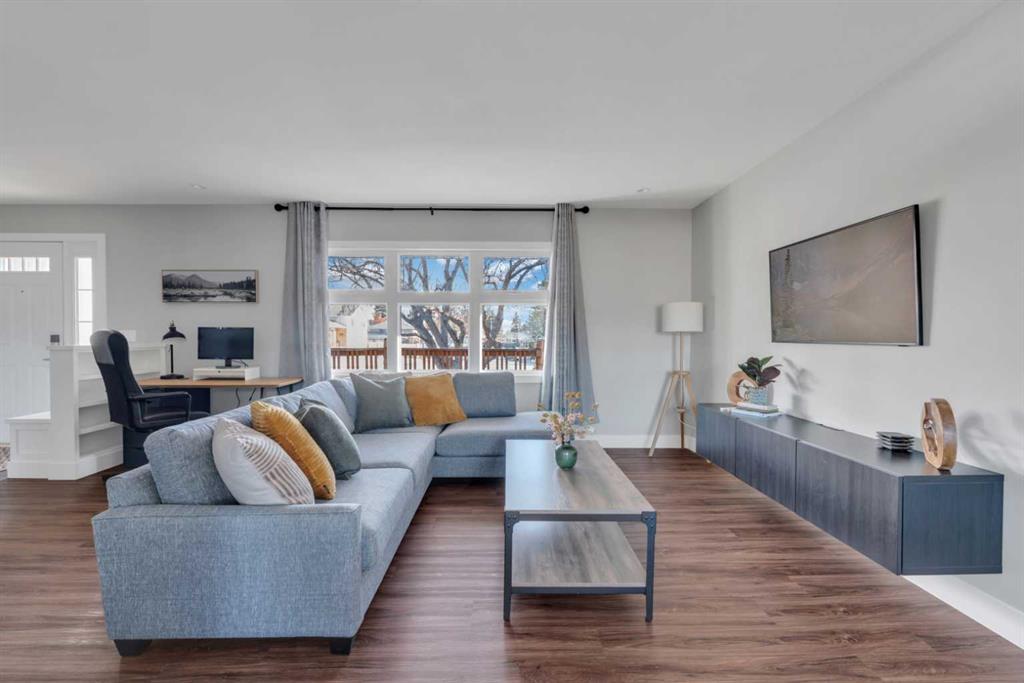 Picture for 19 Garrick Drive SW