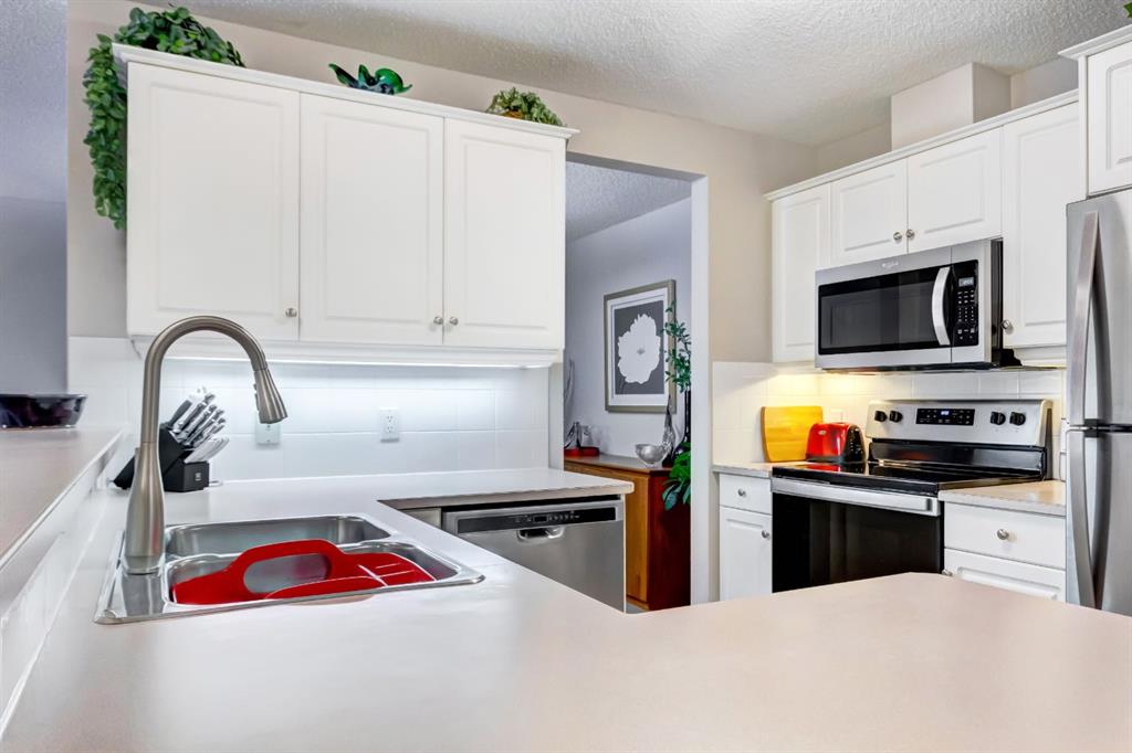 Picture for 203, 2144 Paliswood Road SW