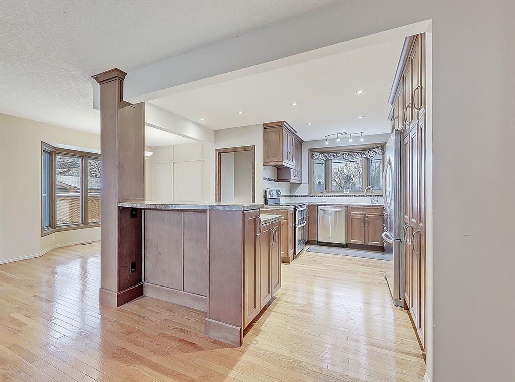 Picture for 44 Granlea Place SW