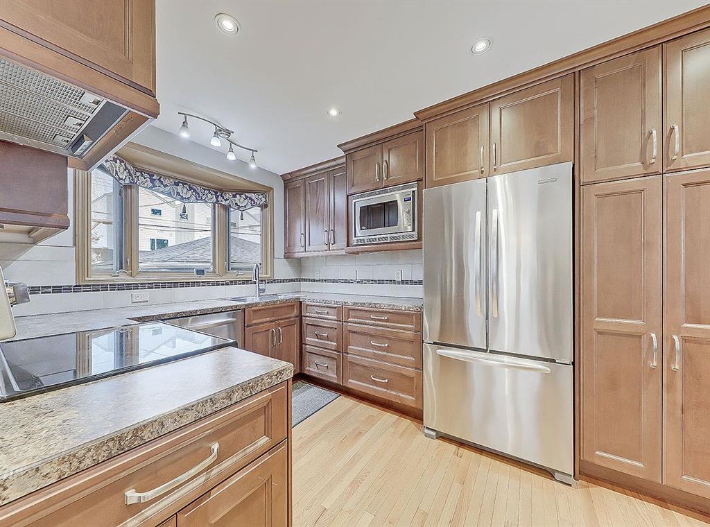 Picture for 44 Granlea Place SW