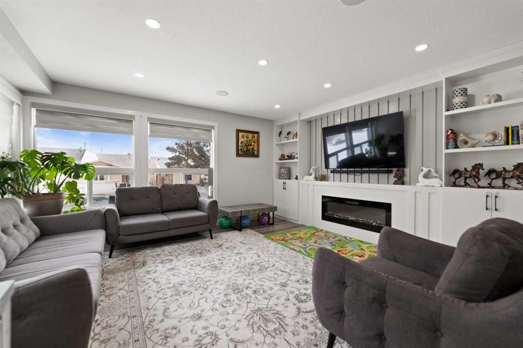 Picture for 313 Falwood Way NE