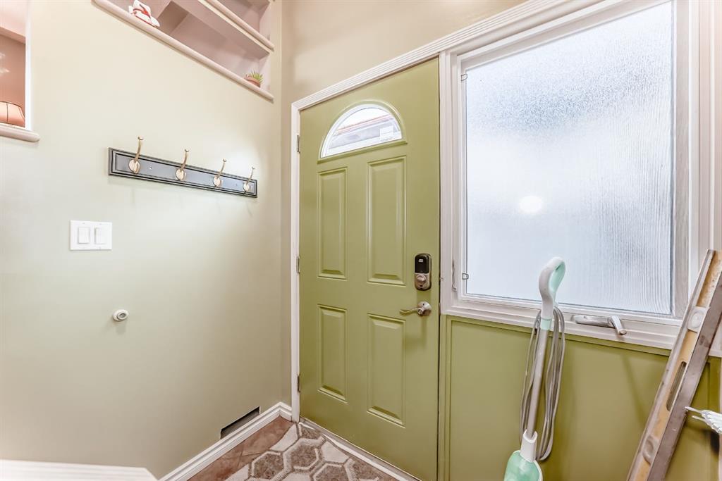 Picture for 274 Templeview Way NE