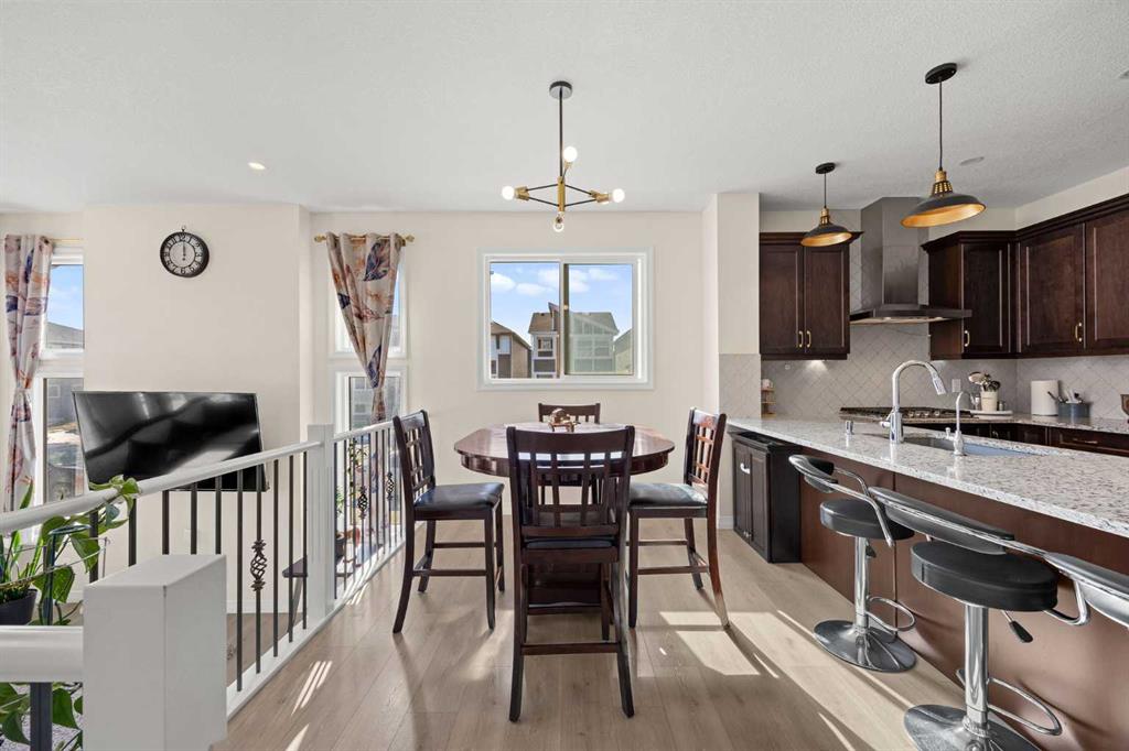 Picture for 6 Corner Glen Common NE