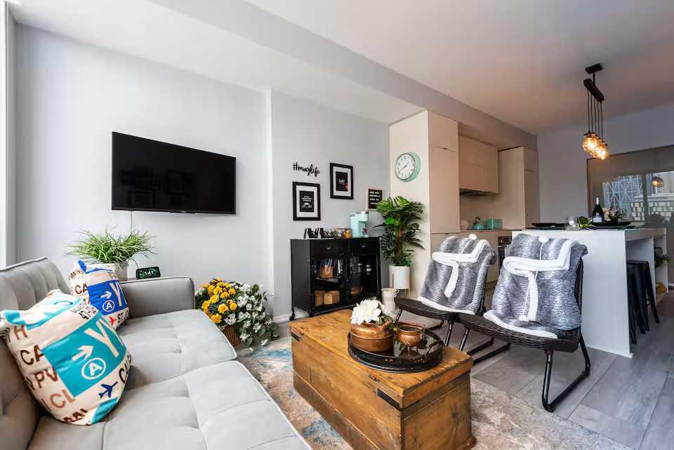 Picture for 425, 615 6 Avenue SE