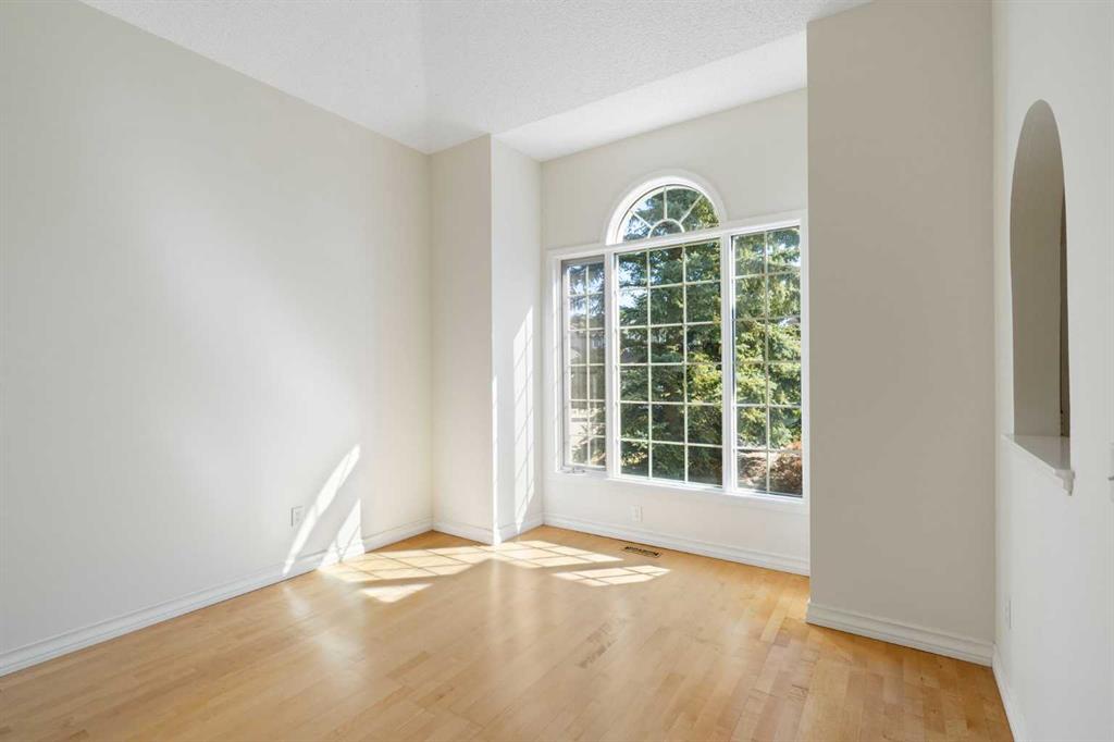 Picture for 156 Macewan Park Green NW