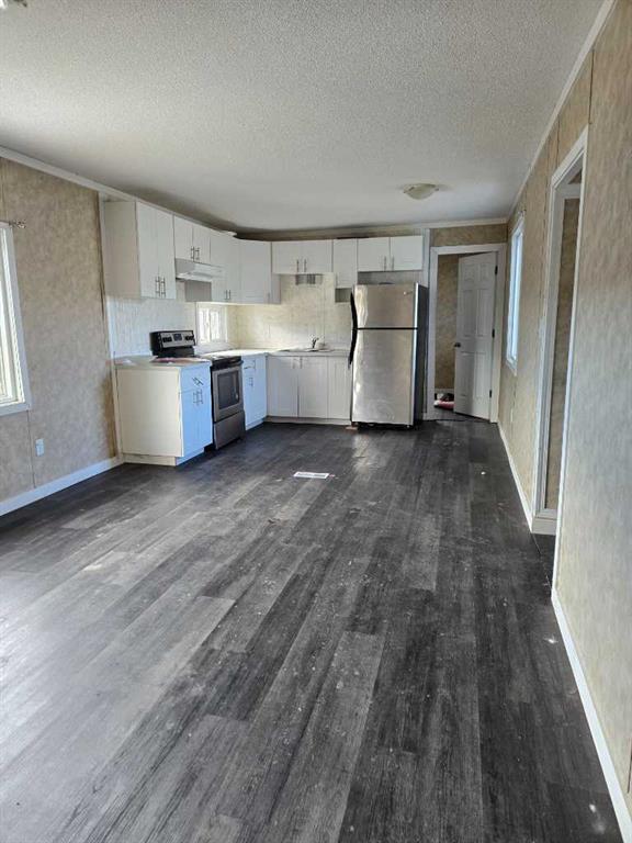 Picture for 142, 6220 17 Avenue SE