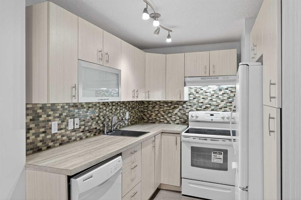 Picture for 2, 713 Mcdougall Road NE