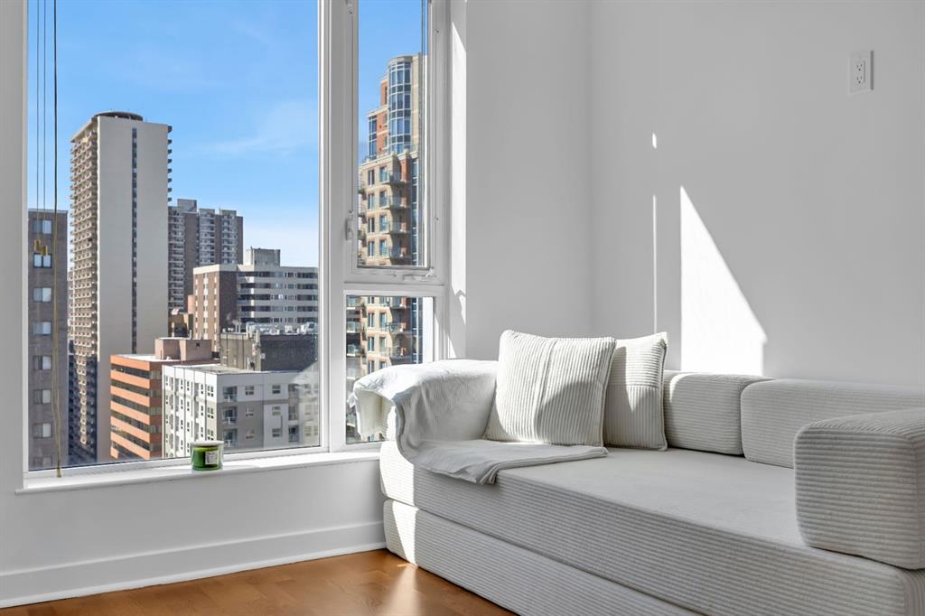 Picture for 1708, 888 4 Avenue SW