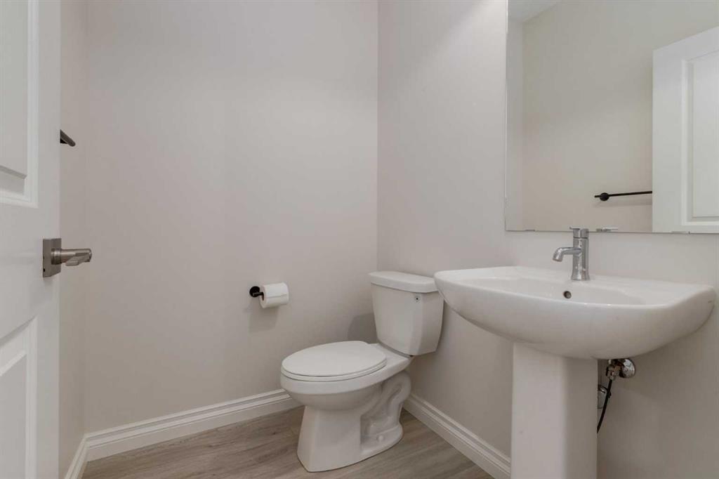 Picture for 382 Alpine Avenue SW