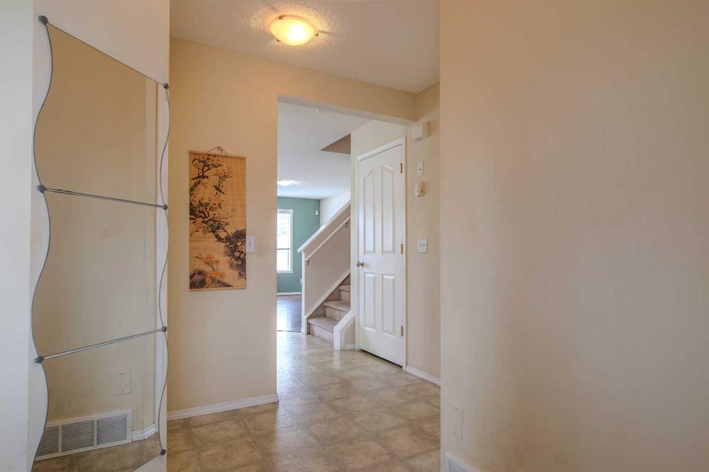 Picture for 161 Saddlecrest Close NE