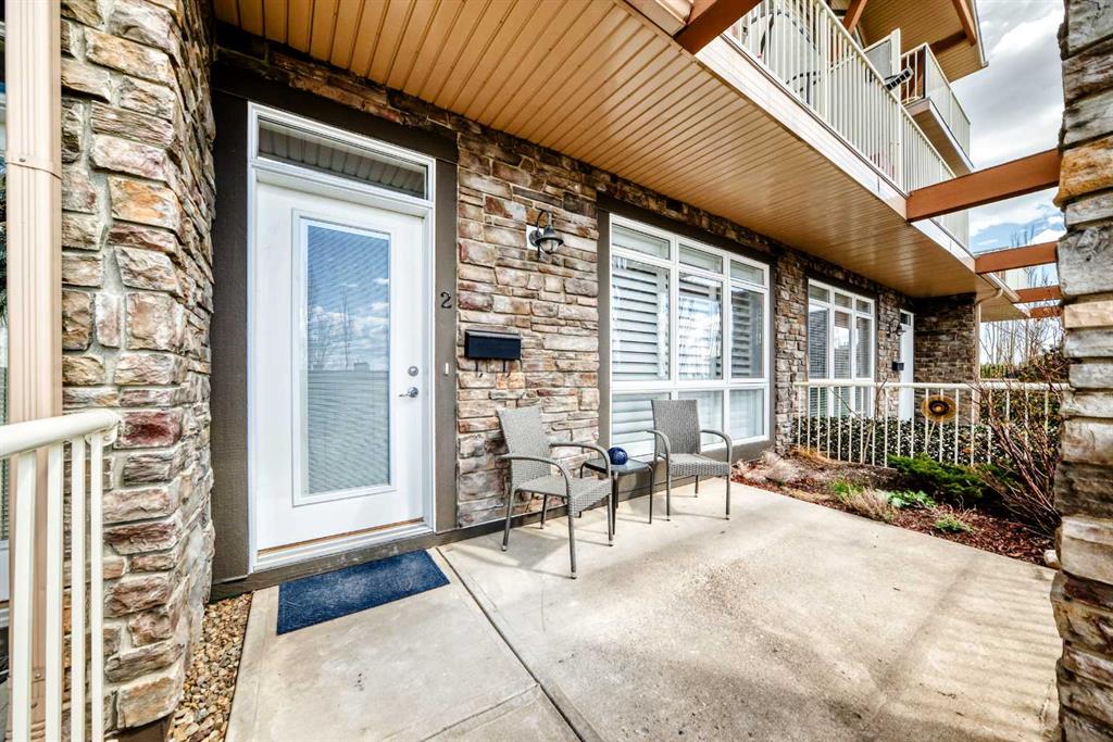 Picture for 2, 132 Rockyledge View NW