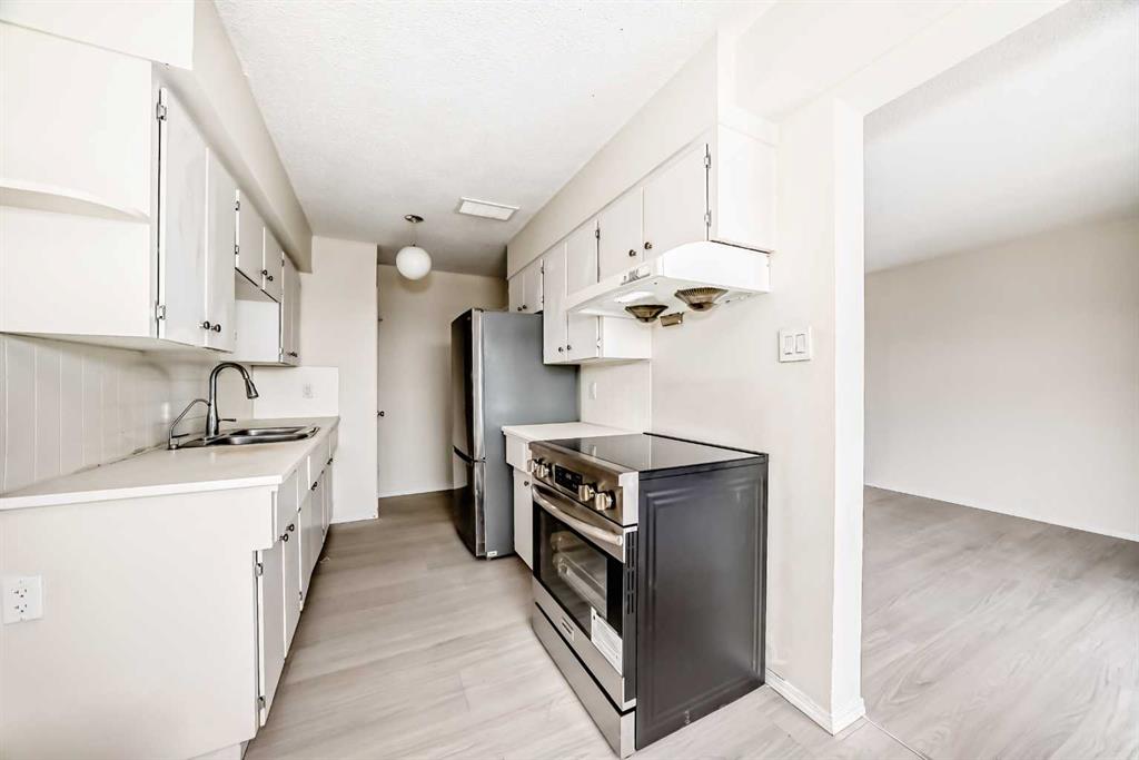Picture for 2, 6147 Buckthorn Road NW