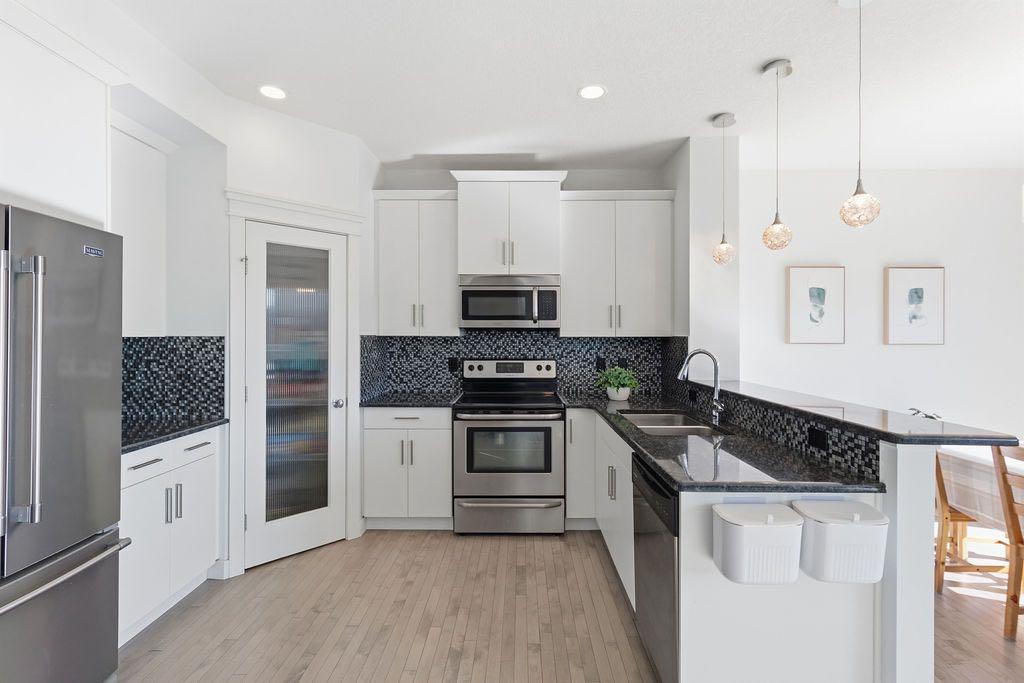 Picture for 11 Evanscrest Way NW
