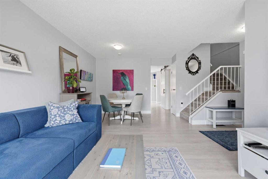 Picture for 160 Silvergrove Hill NW