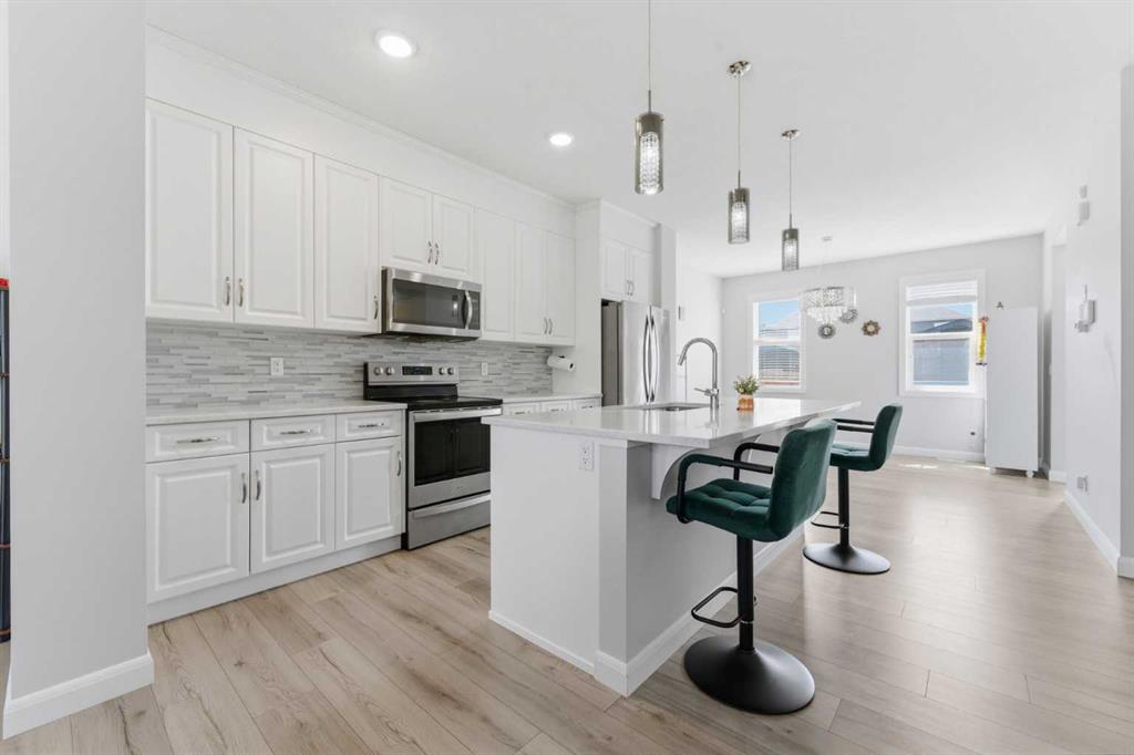 Picture for 151 Evanscrest Park NW