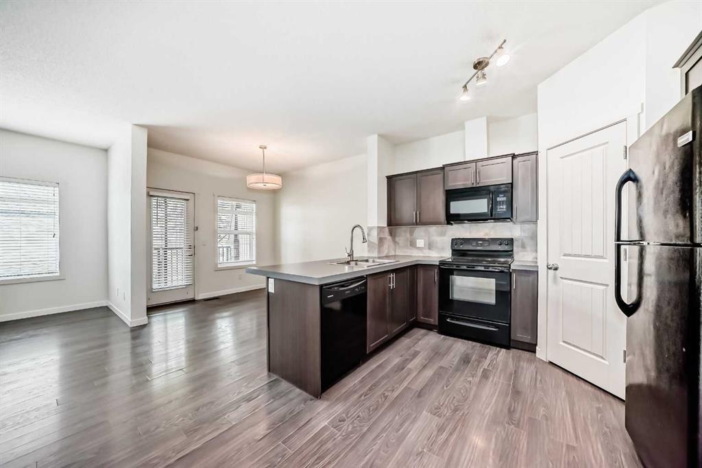 Picture for 76 Copperpond Landing SE