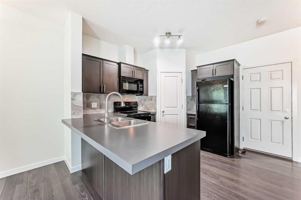 Picture for 76 Copperpond Landing SE
