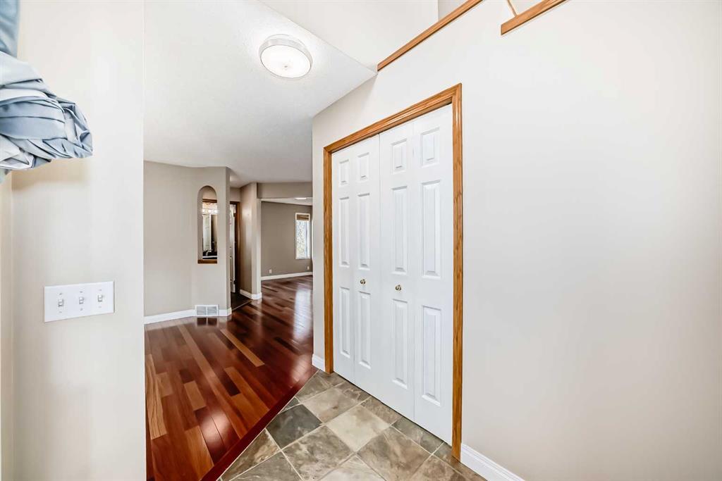 Picture for 177 Douglas Glen Heath SE