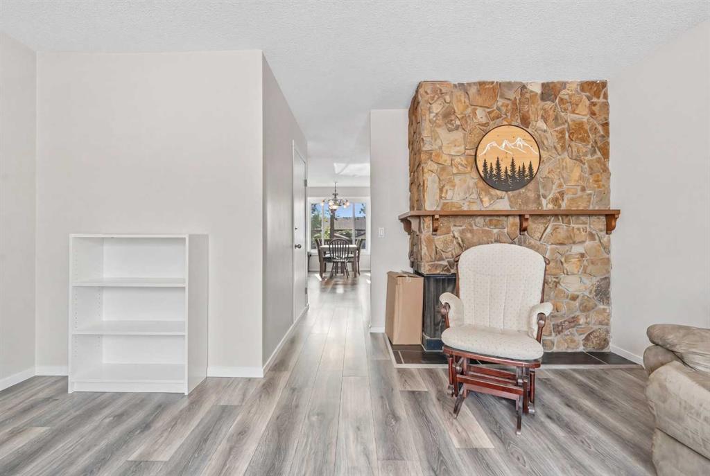 Picture for 84 Falconridge Place NE