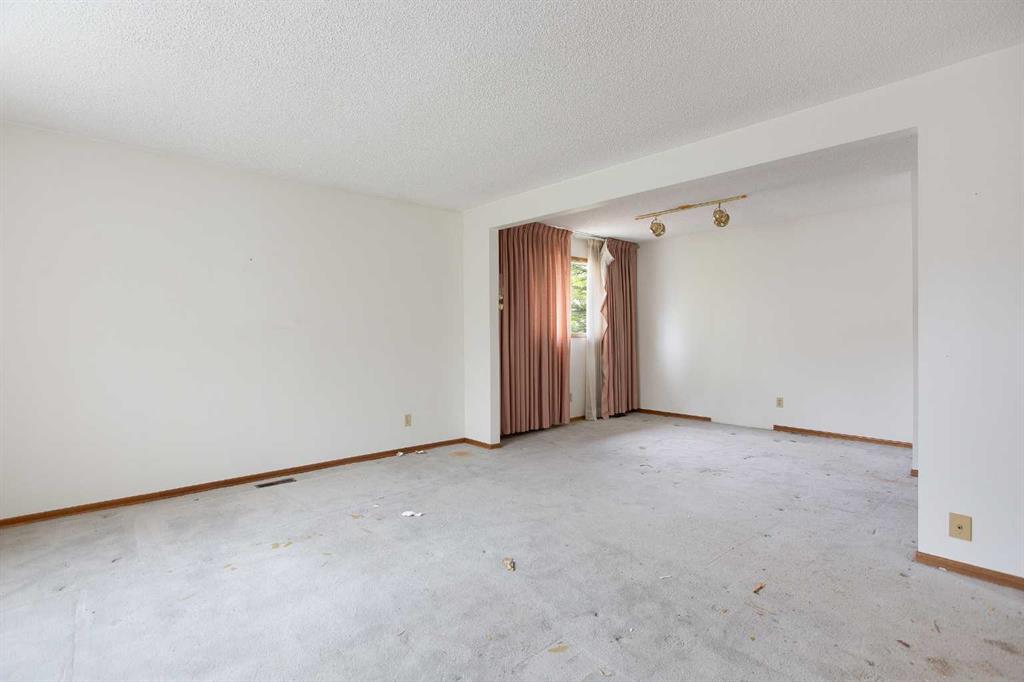 Picture for 608 Aboyne Crescent NE