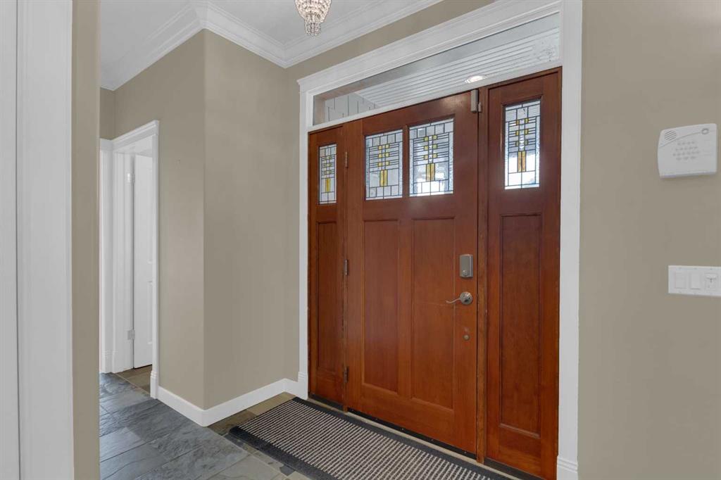Picture for 8 Bridle Estates Manor SW