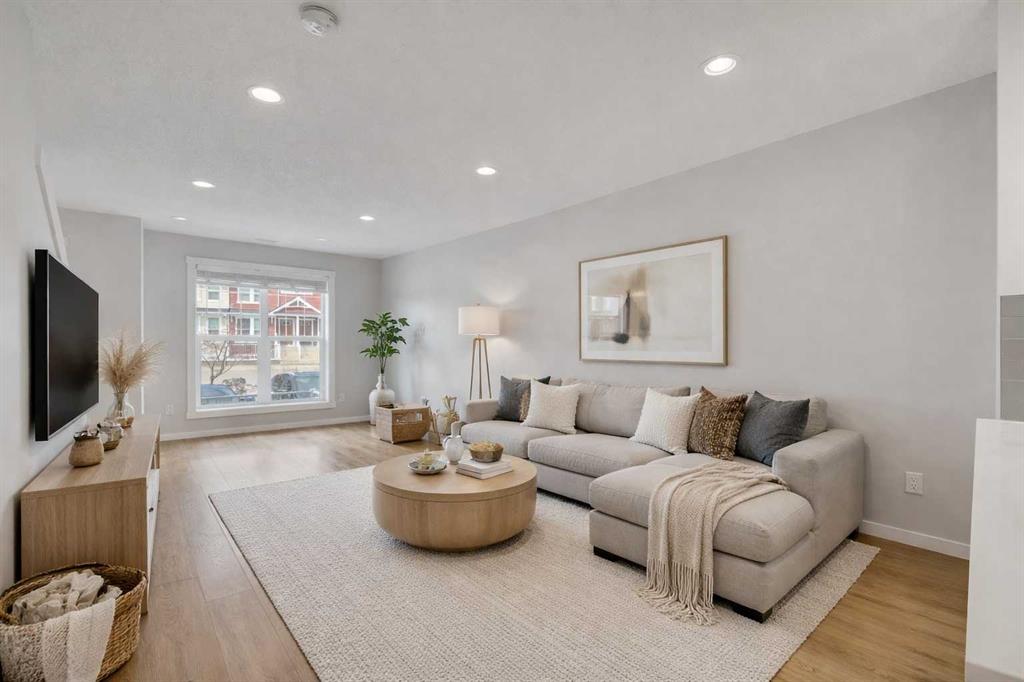 Picture for 616 Cranford Mews SE