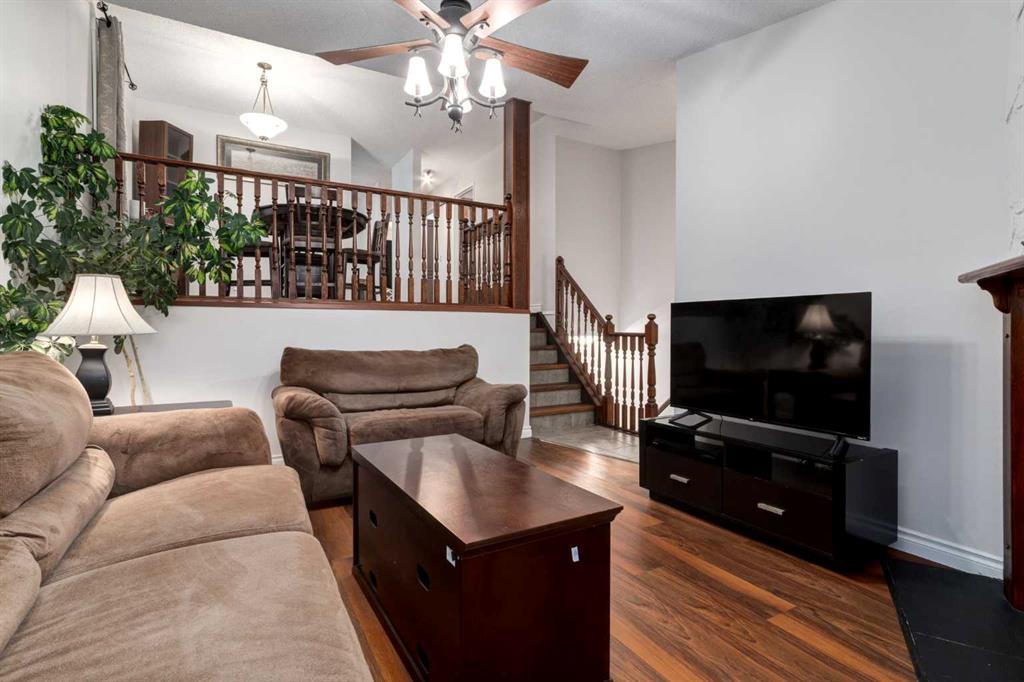 Picture for 27 BEDFIELD Close NE