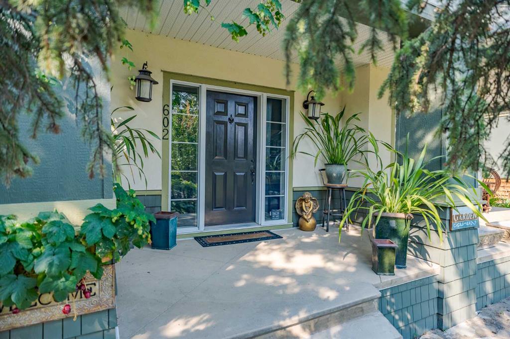 Picture for 602 Macleod Trail SW