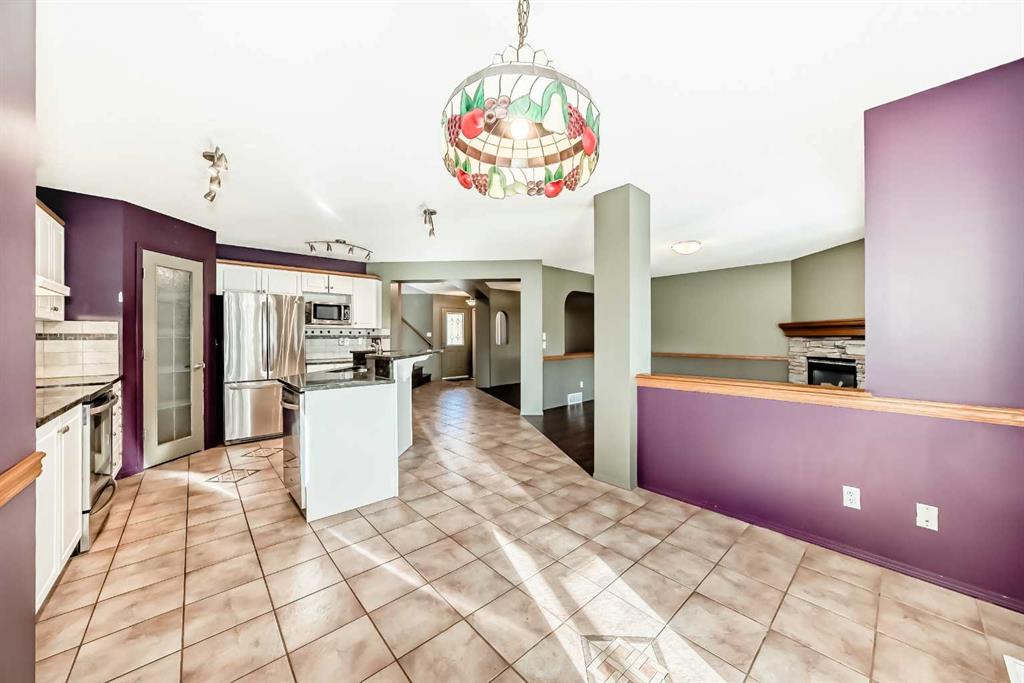 Picture for 77 Citadel Ridge Green NW https://www.cirrealty.ca/reb/creb/38/A2266438_18.jpg