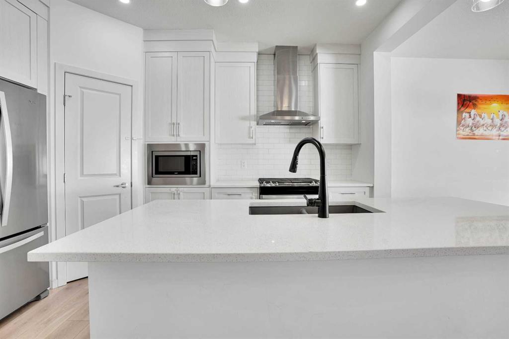 Picture for 1517 Bayview Point SW https://www.cirrealty.ca/reb/creb/38/A2266938_11.jpg