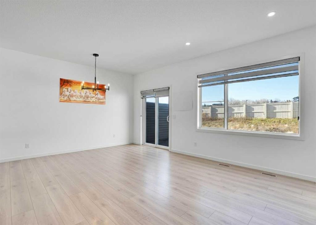 Picture for 1517 Bayview Point SW https://www.cirrealty.ca/reb/creb/38/A2266938_13.jpg