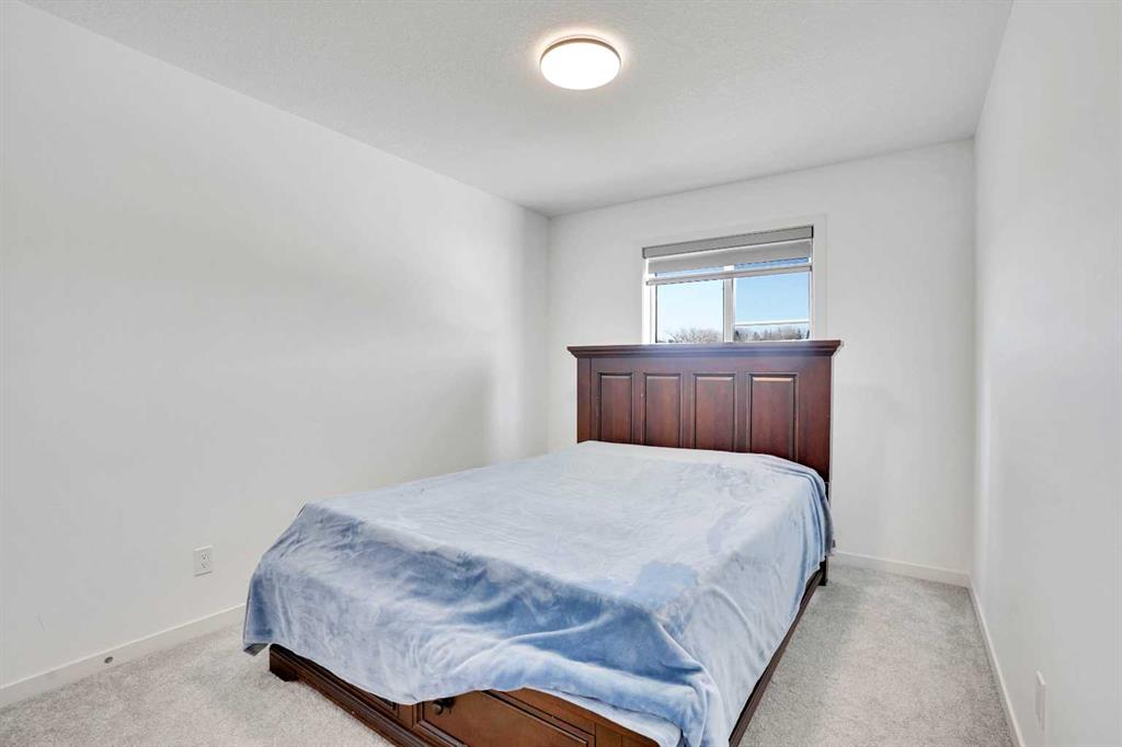 Picture for 1517 Bayview Point SW https://www.cirrealty.ca/reb/creb/38/A2266938_24.jpg