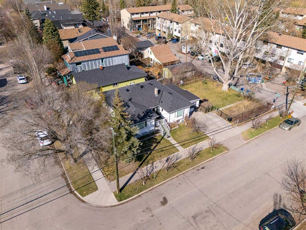 Picture for 414 7 Avenue NW