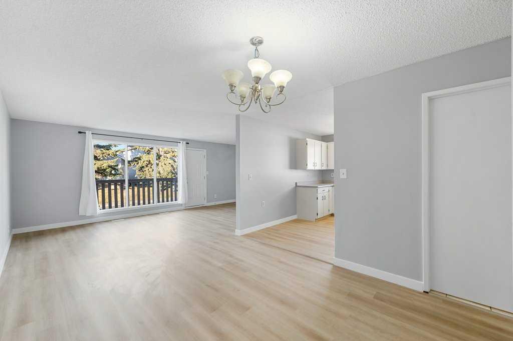 Picture for 53,55 Dovercliffe Way SE