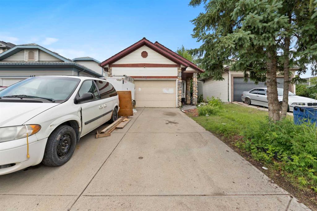 Picture for 132 Mt Apex Green SE