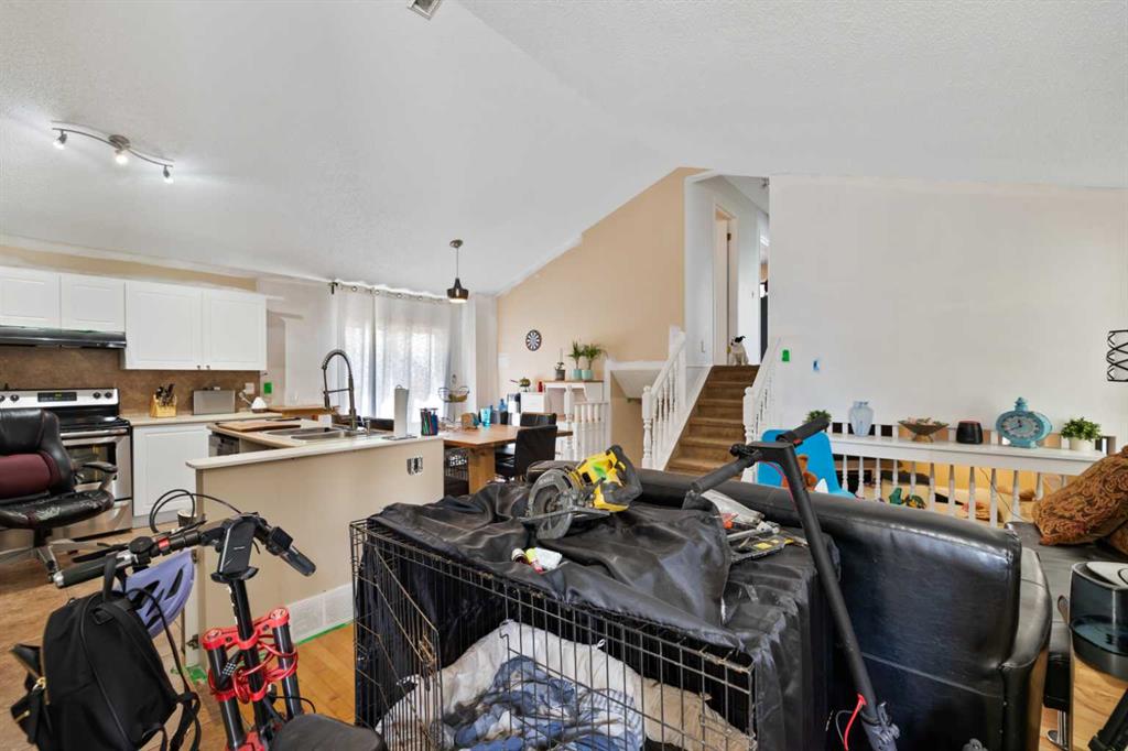 Picture for 132 Mt Apex Green SE