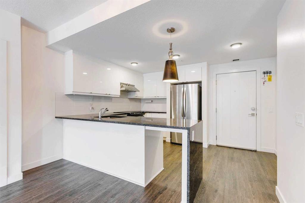 Picture for 103, 25 Aspenmont Heights SW