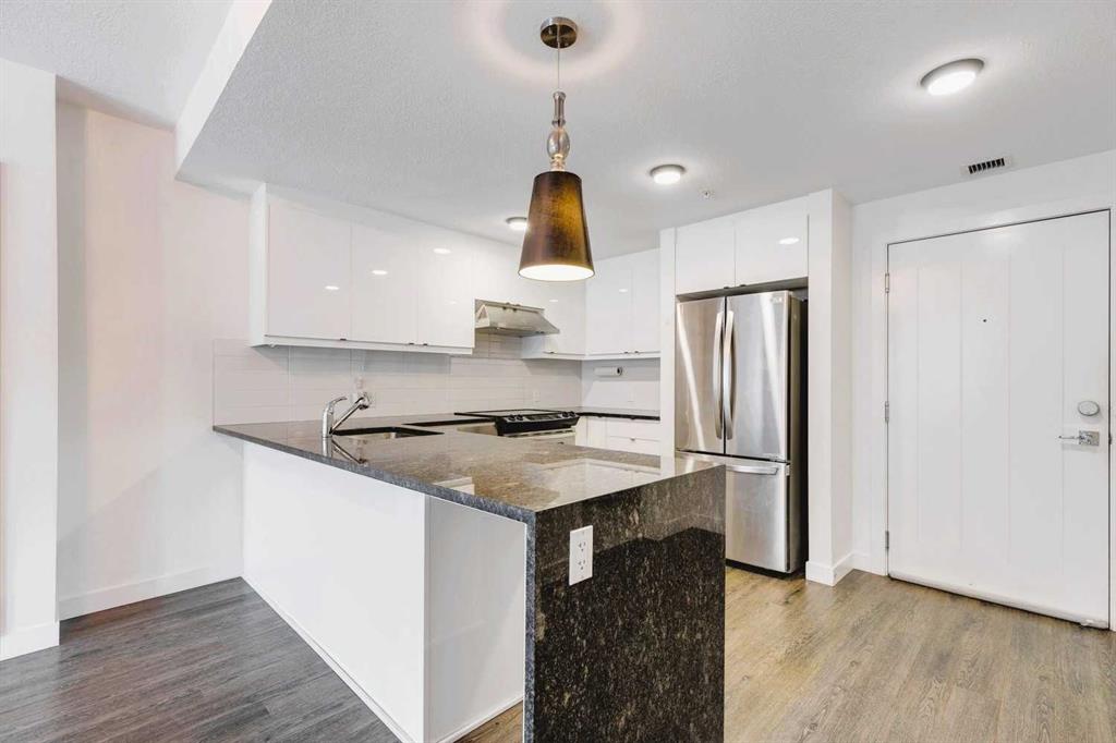 Picture for 103, 25 Aspenmont Heights SW