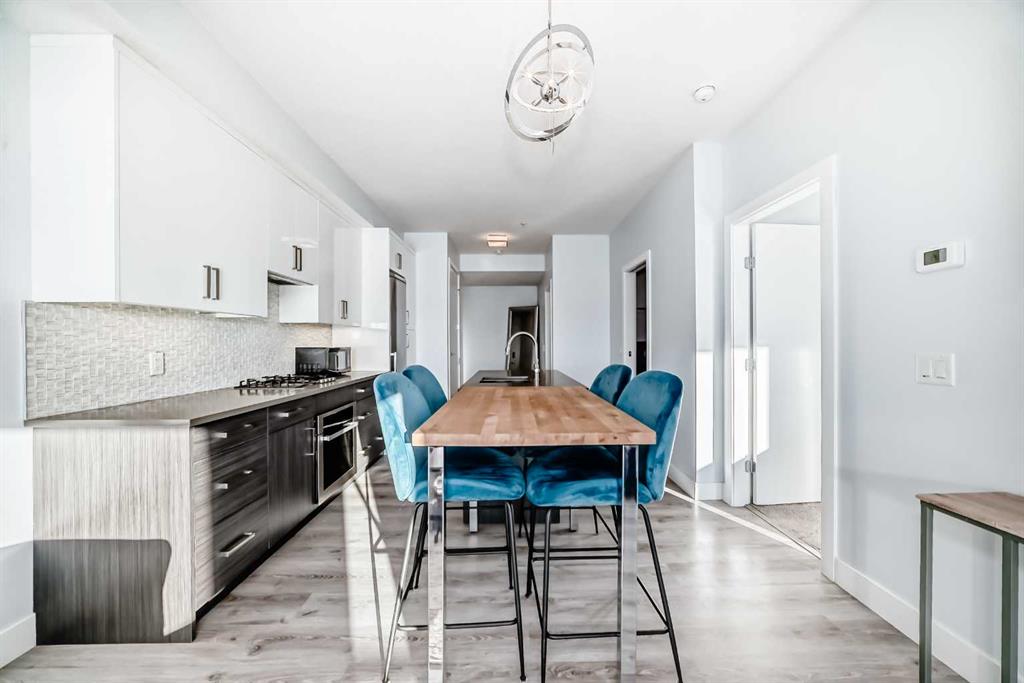 Picture for 304, 1521 26 Avenue SW