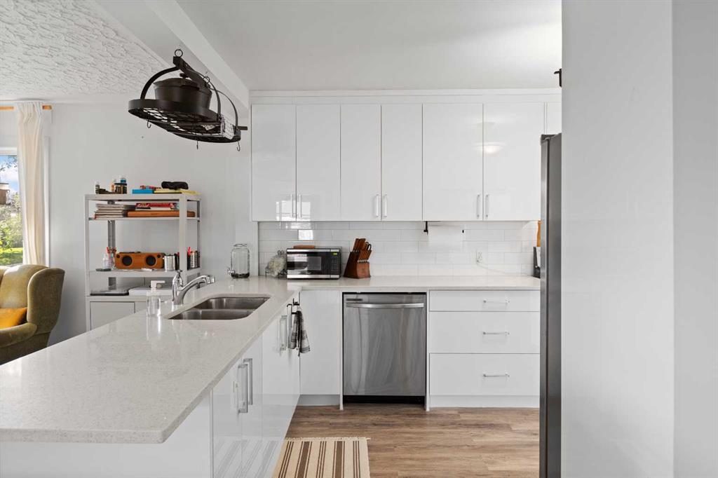 Picture for 228 Lynnwood Drive SE