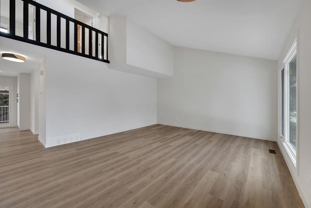 Picture for 308 Doverview Crescent SE